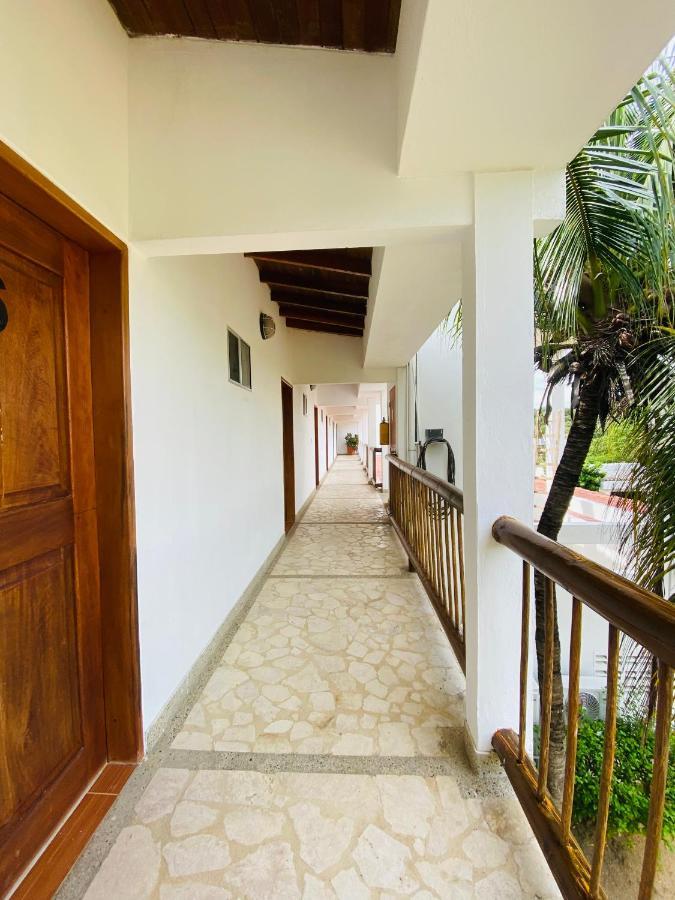 Hotel Costa Linda Толу Экстерьер фото