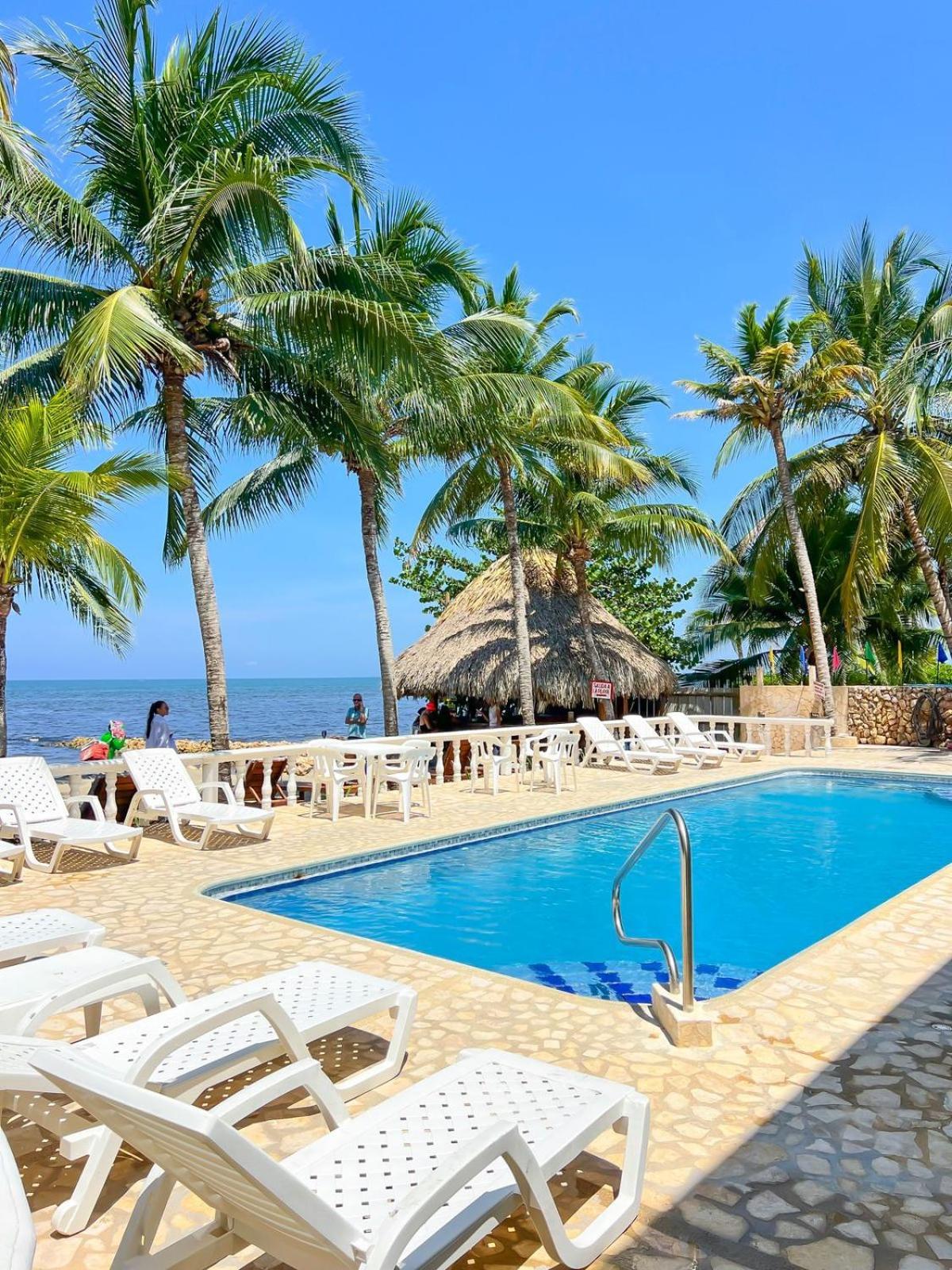 Hotel Costa Linda Толу Экстерьер фото