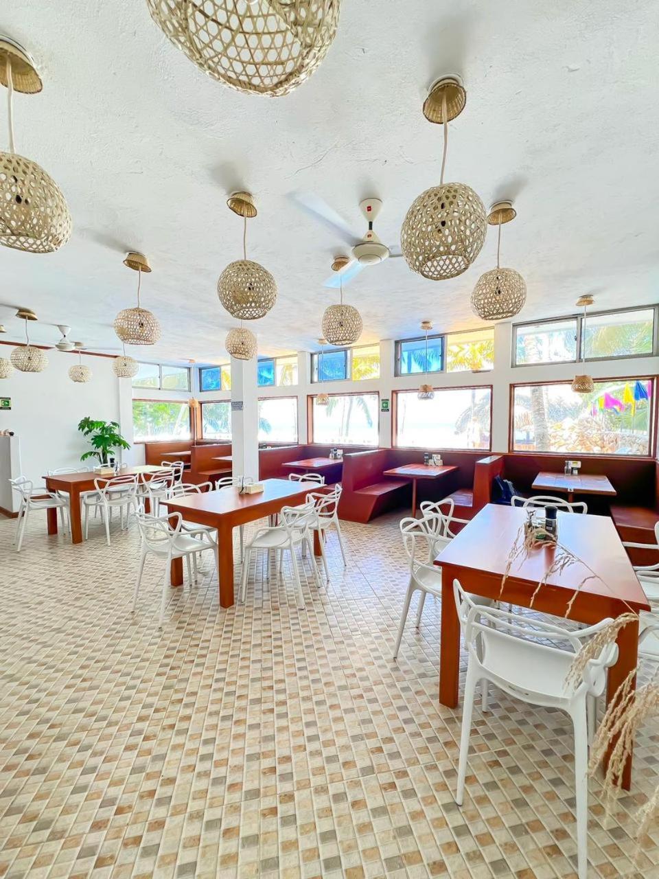 Hotel Costa Linda Толу Экстерьер фото